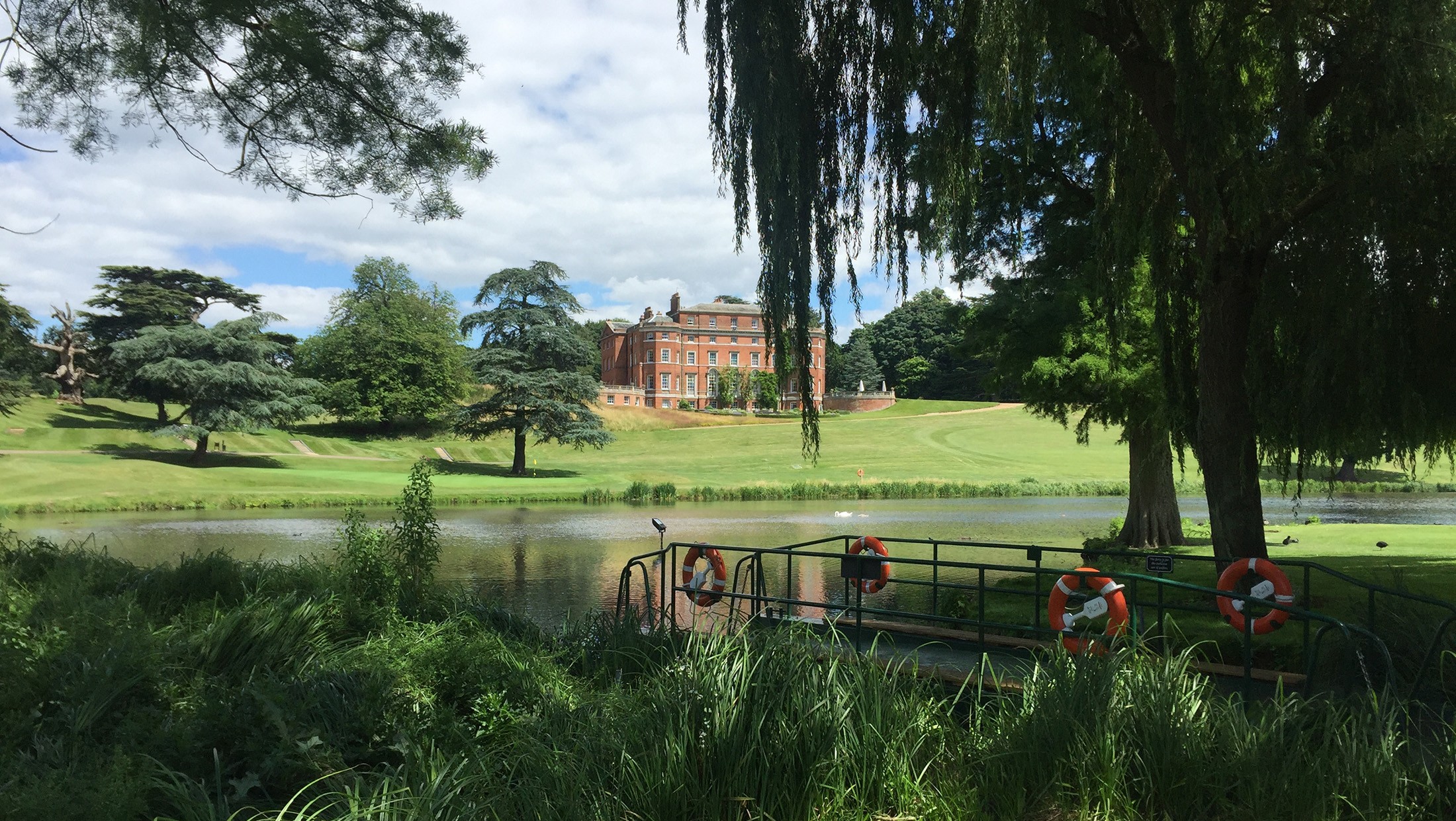 9th Hole - HiO Golf £10,000 hole-in-one competition hole at Brocket Hall - Melbourne Course