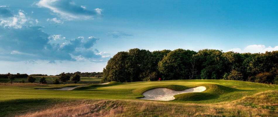Yellow Course – 5th Hole - HiO Golf £10,000 hole-in-one competition hole at Farleigh Golf Club 